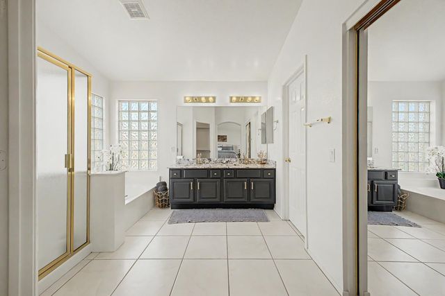 7464 W Potter Drive, Glendale, AZ 85308