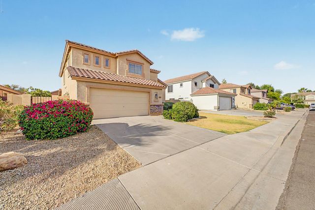 7464 W Potter Drive, Glendale, AZ 85308