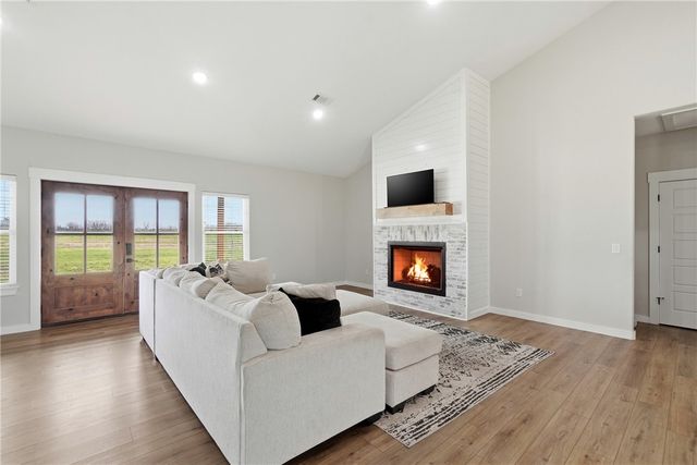 16731 Patton Road, Pea Ridge, AR 72751