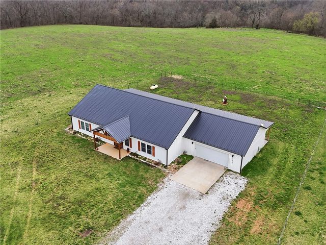 16731 Patton Road, Pea Ridge, AR 72751