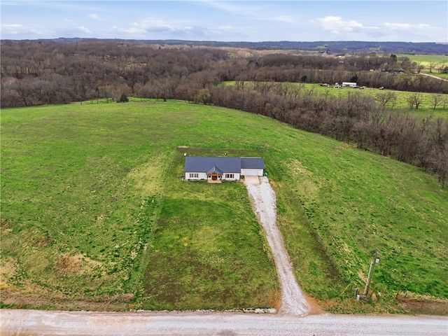 16731 Patton Road, Pea Ridge, AR 72751