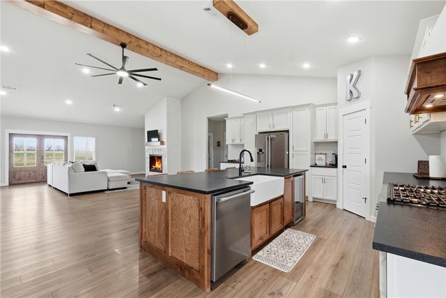 16731 Patton Road, Pea Ridge, AR 72751