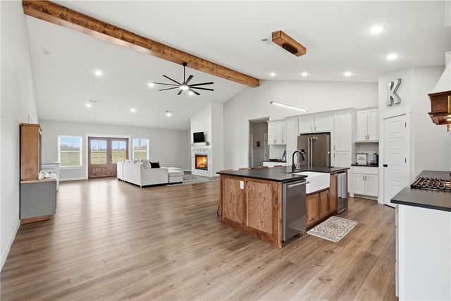 16731 Patton Road, Pea Ridge, AR 72751