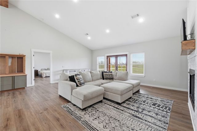 16731 Patton Road, Pea Ridge, AR 72751