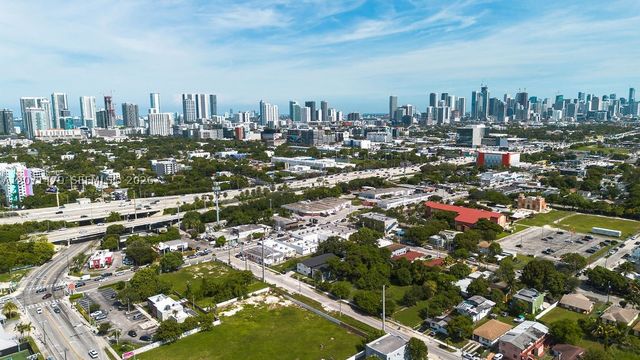 800 NW 36th St, Miami, FL 33127