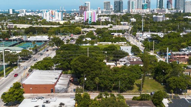 800 NW 36th St, Miami, FL 33127