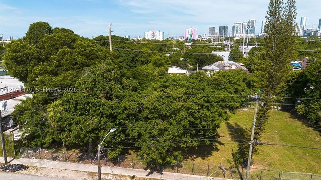 800 NW 36th St, Miami, FL 33127