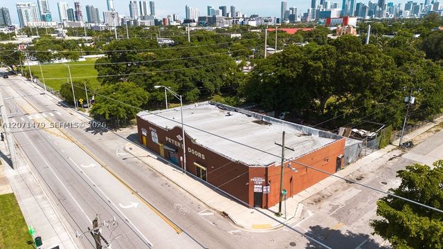 800 NW 36th St, Miami, FL 33127