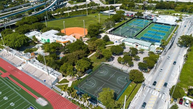 800 NW 36th St, Miami, FL 33127