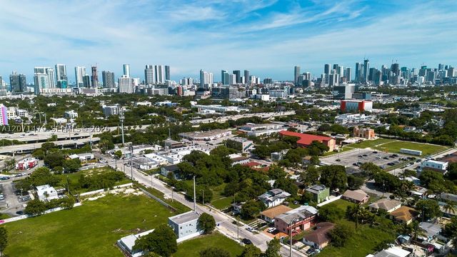 800 NW 36th St, Miami, FL 33127