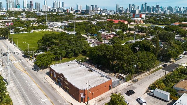 800 NW 36th St, Miami, FL 33127