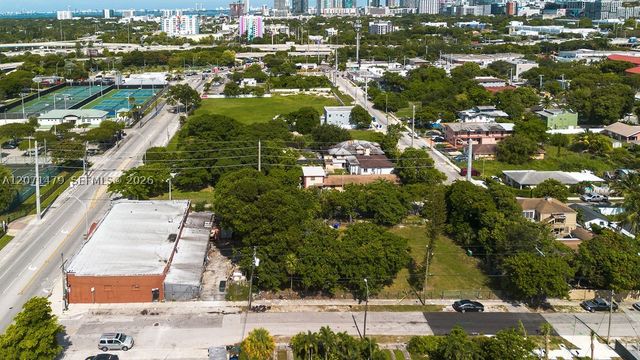800 NW 36th St, Miami, FL 33127