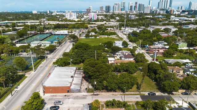 800 NW 36th St, Miami, FL 33127