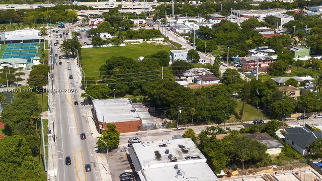 800 NW 36th St, Miami, FL 33127