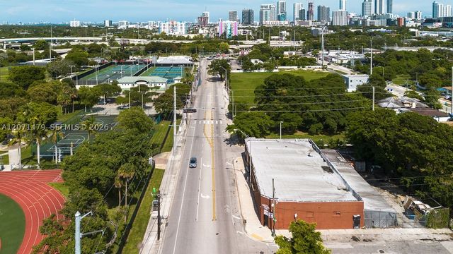 800 NW 36th St, Miami, FL 33127