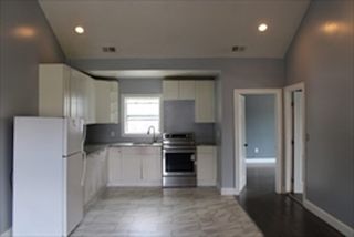 211 Green St 2, Brockton, MA 02301