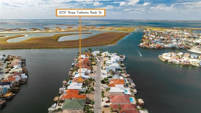 13737 Three Fathoms Bank Dr, Corpus Christi, TX 78418