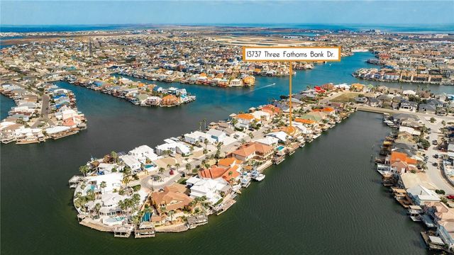 13737 Three Fathoms Bank Dr, Corpus Christi, TX 78418