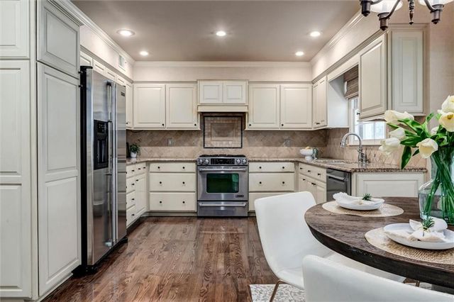 12502 W 81st Terrace, Lenexa, KS 66215