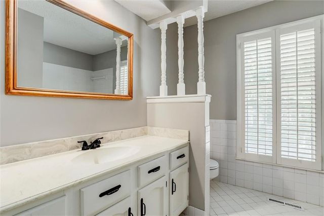 12502 W 81st Terrace, Lenexa, KS 66215