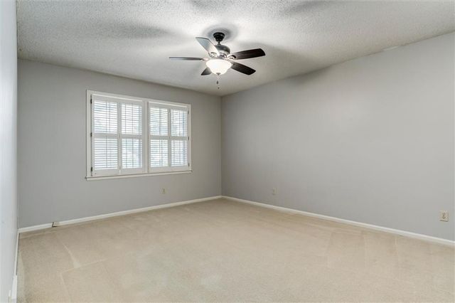12502 W 81st Terrace, Lenexa, KS 66215