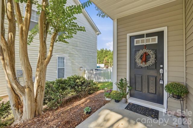1813 Crabapple Tree Lane, Charlotte, NC 28214