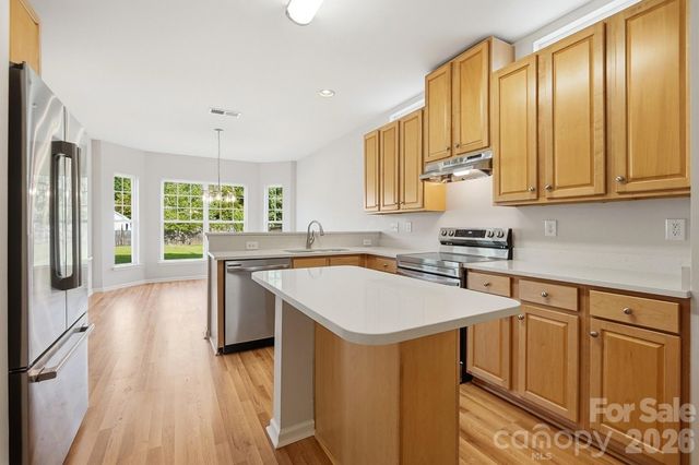 1813 Crabapple Tree Lane, Charlotte, NC 28214