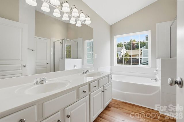 1813 Crabapple Tree Lane, Charlotte, NC 28214