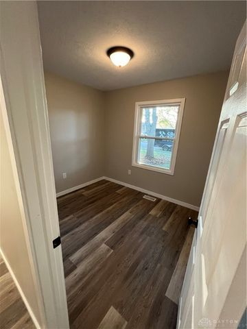 1829 Gayhart Drive, Xenia, OH 45385