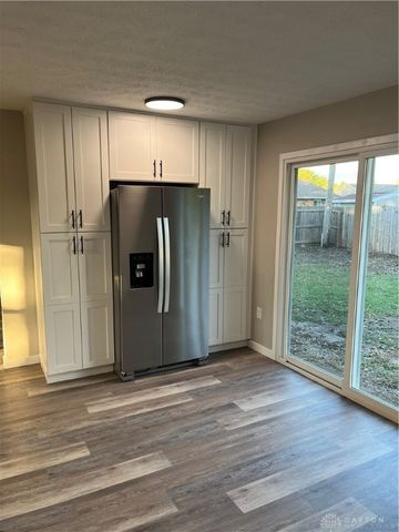 1829 Gayhart Drive, Xenia, OH 45385