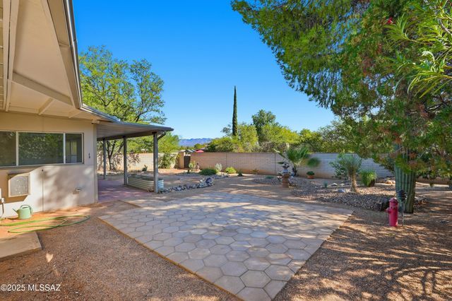 935 S LA HIGUERA, Green Valley, AZ 85614