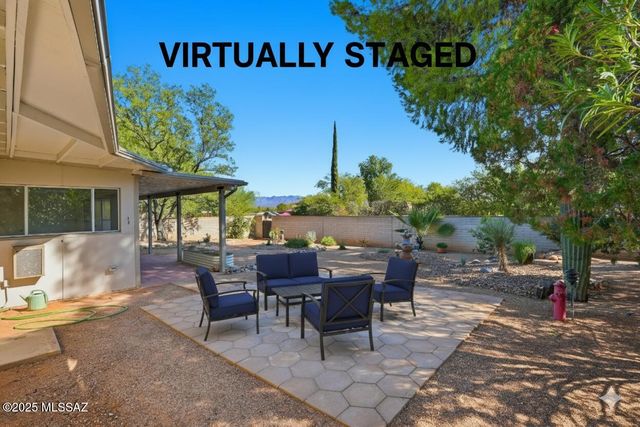 935 S LA HIGUERA, Green Valley, AZ 85614