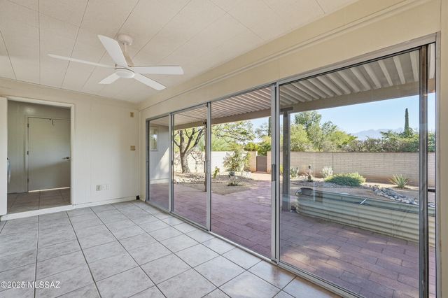 935 S LA HIGUERA, Green Valley, AZ 85614