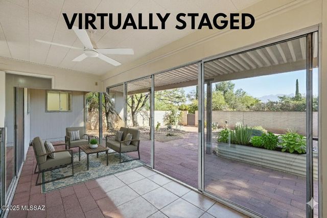 935 S LA HIGUERA, Green Valley, AZ 85614