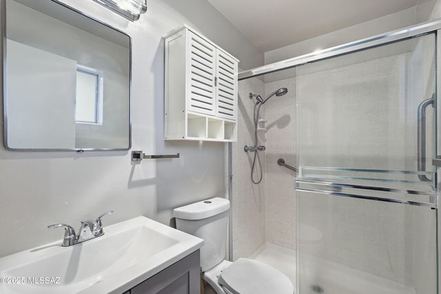 935 S LA HIGUERA, Green Valley, AZ 85614