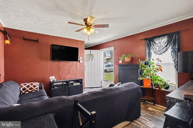 66 OAK KNOLL EST, Elizabethtown, PA 17022