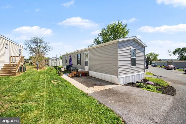 66 OAK KNOLL EST, Elizabethtown, PA 17022