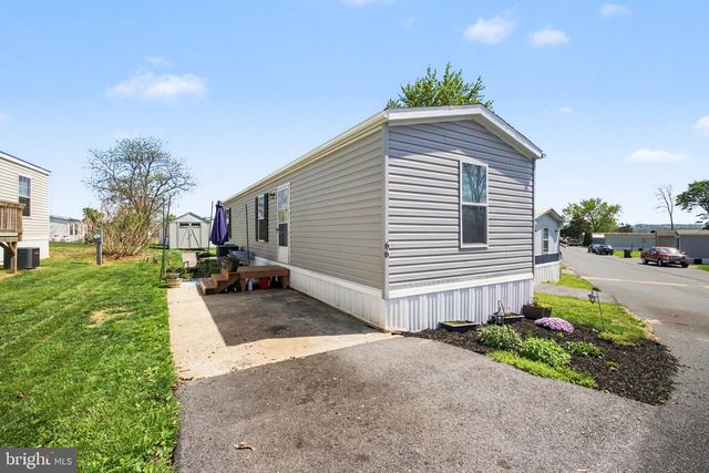 66 OAK KNOLL EST, Elizabethtown, PA 17022