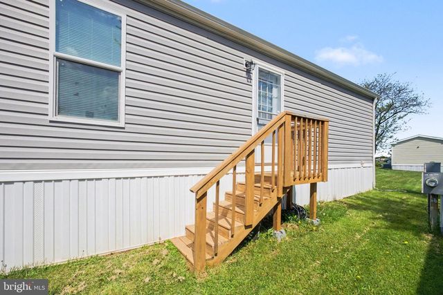 66 OAK KNOLL EST, Elizabethtown, PA 17022