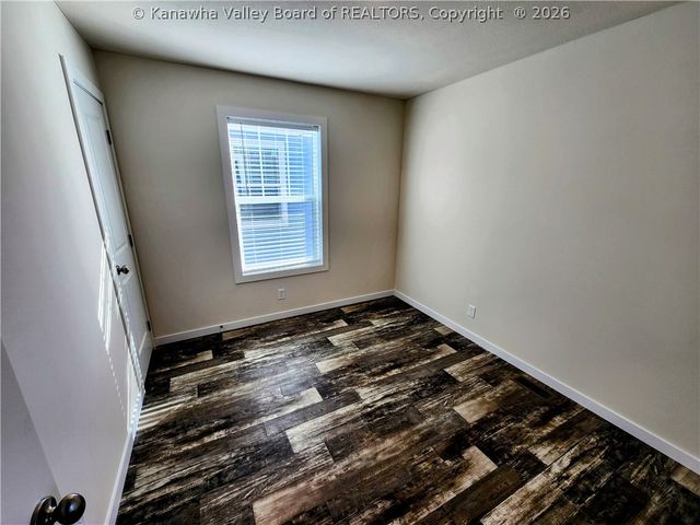 1516 2nd Avenue, Charleston, WV 25387