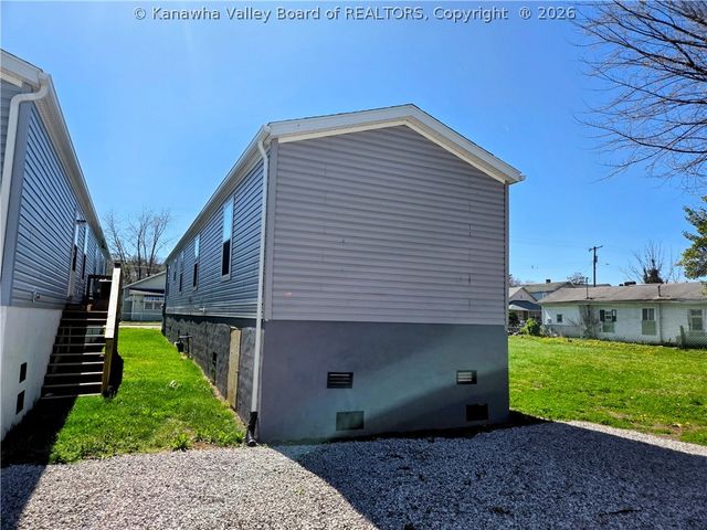 1516 2nd Avenue, Charleston, WV 25387