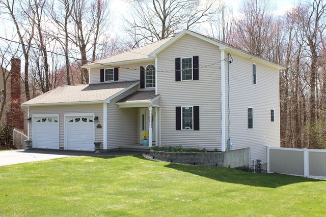 2026 Parker St, Springfield, MA 01128