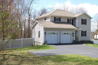 2026 Parker St, Springfield, MA 01128