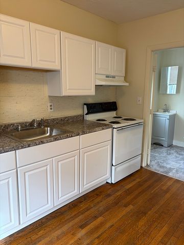 90 Bacon Steet 3, Waltham, MA 02451