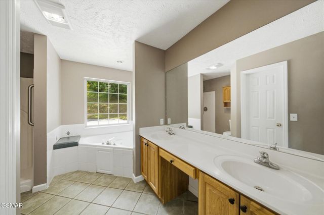 1134 Deer Trail Way, Seymour, TN 37865