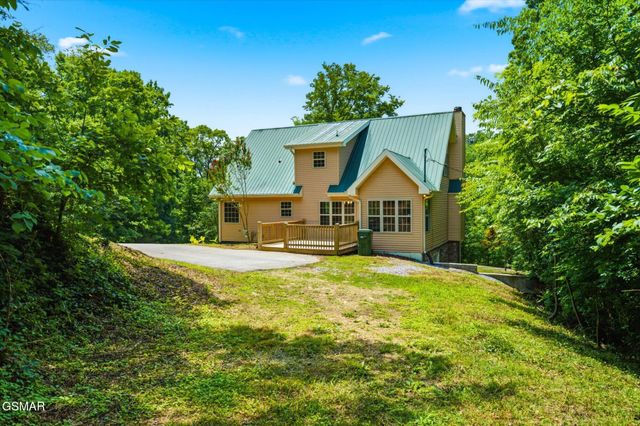 1134 Deer Trail Way, Seymour, TN 37865
