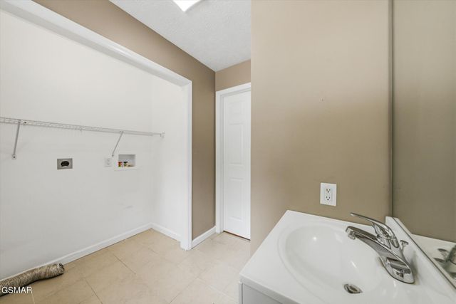 1134 Deer Trail Way, Seymour, TN 37865