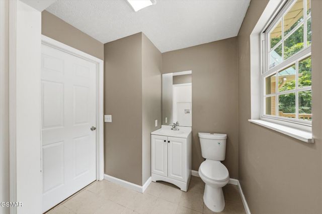 1134 Deer Trail Way, Seymour, TN 37865