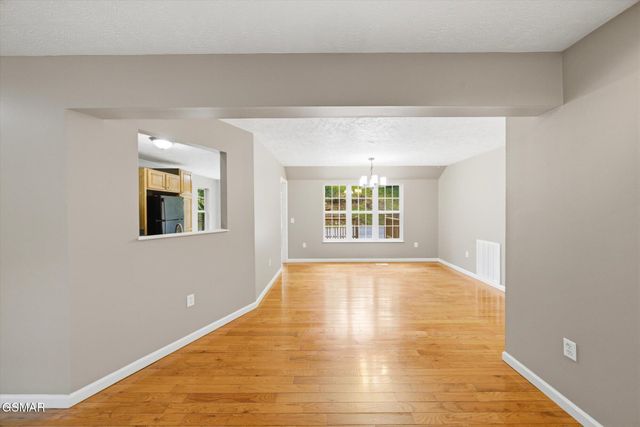1134 Deer Trail Way, Seymour, TN 37865