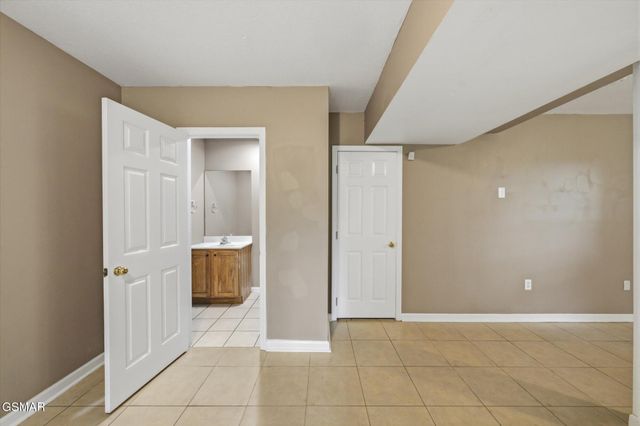 1134 Deer Trail Way, Seymour, TN 37865